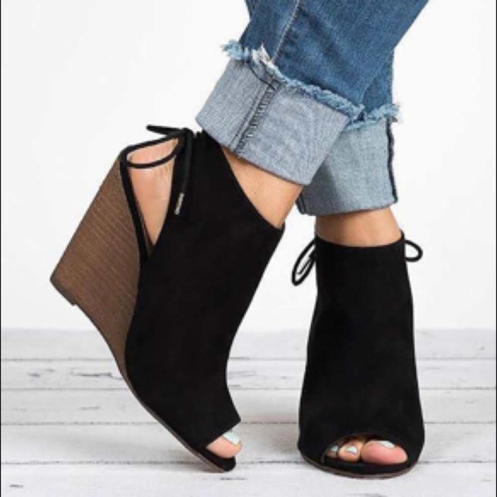 Black wedges.